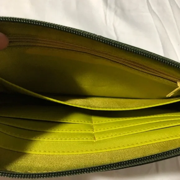 Hobo international green leather wristlet purse classic quiet luxury minimalist - Picture 8 of 10